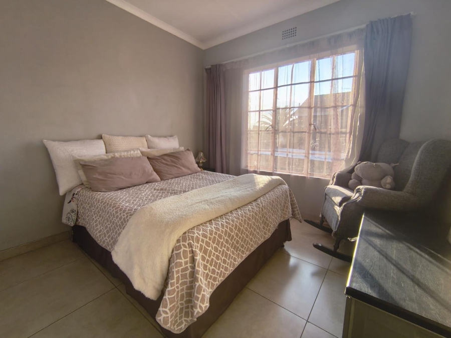 3 Bedroom Property for Sale in Brackenhurst Gauteng