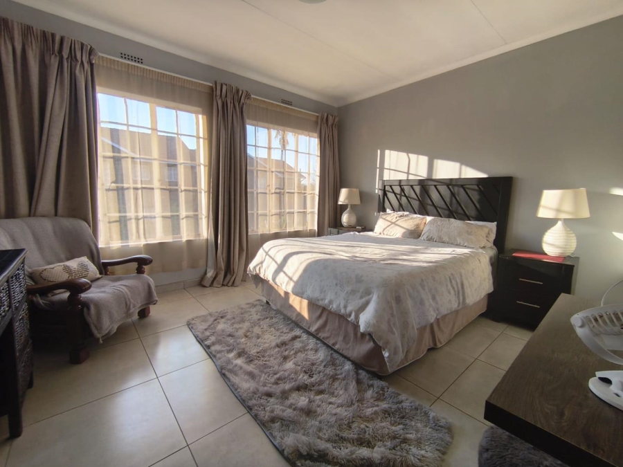 3 Bedroom Property for Sale in Brackenhurst Gauteng