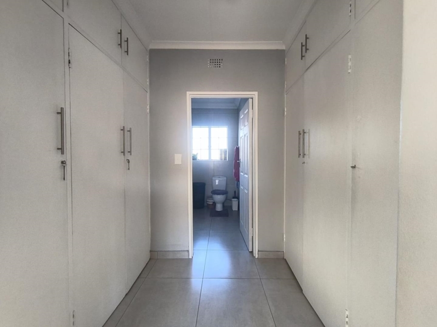 3 Bedroom Property for Sale in Brackenhurst Gauteng