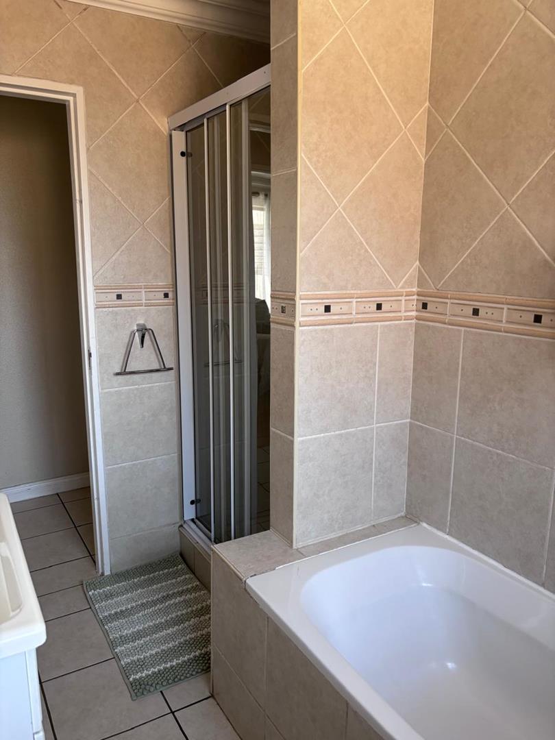 3 Bedroom Property for Sale in Meyersdal Gauteng