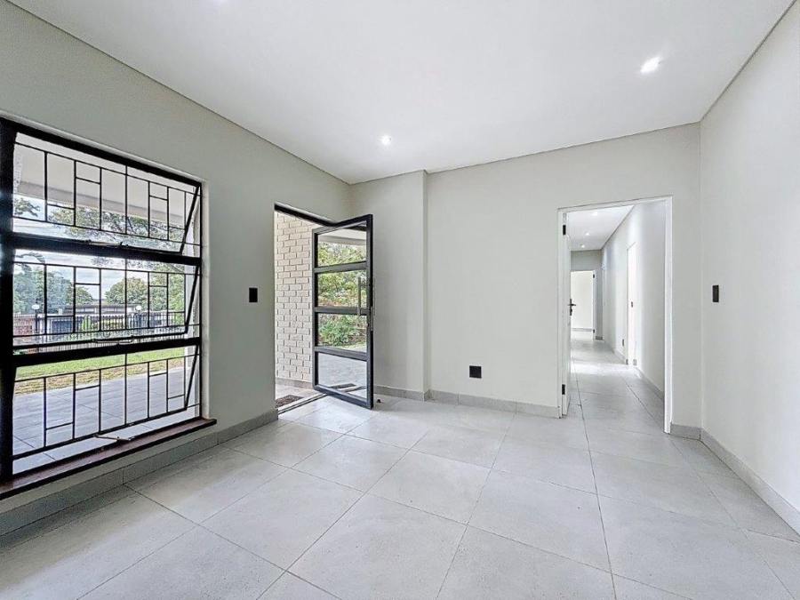 4 Bedroom Property for Sale in Constantia Park Gauteng