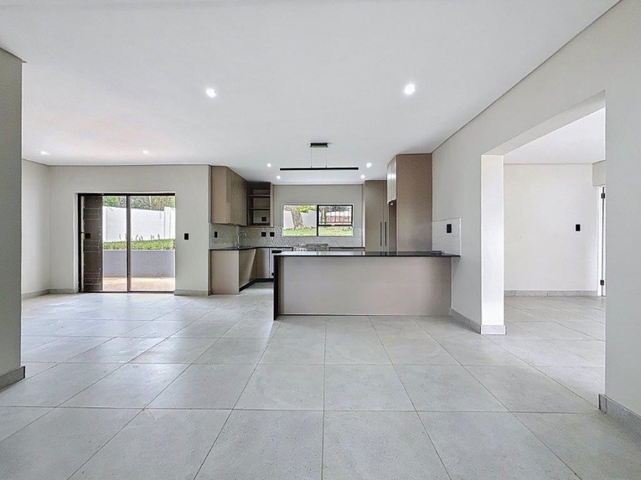 4 Bedroom Property for Sale in Constantia Park Gauteng