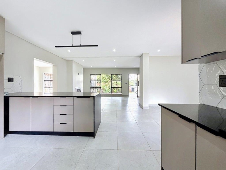 4 Bedroom Property for Sale in Constantia Park Gauteng