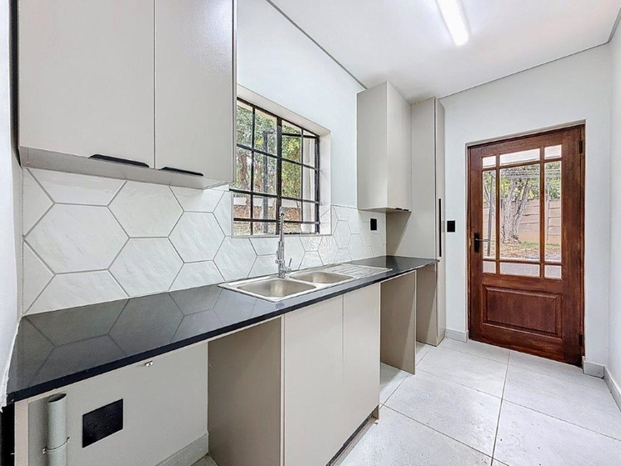 4 Bedroom Property for Sale in Constantia Park Gauteng