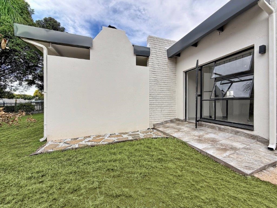 4 Bedroom Property for Sale in Constantia Park Gauteng