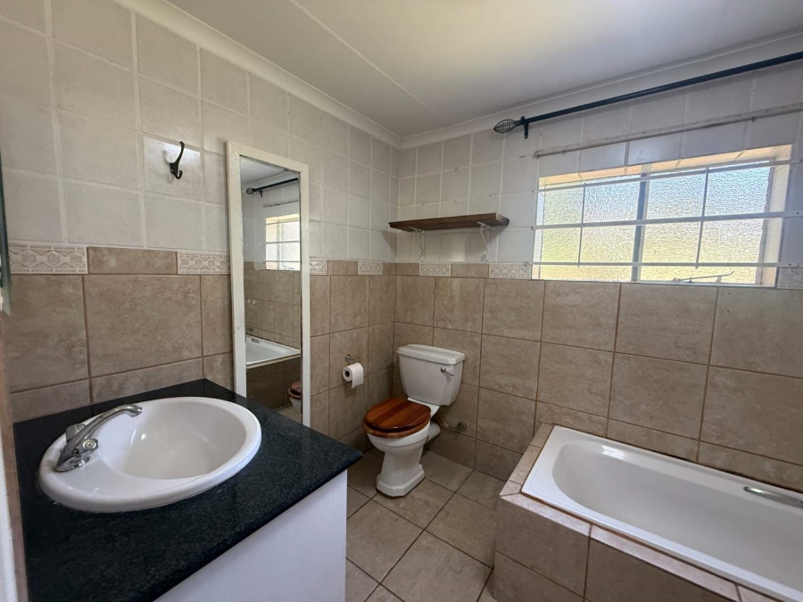 To Let 1 Bedroom Property for Rent in Rangeview Gauteng