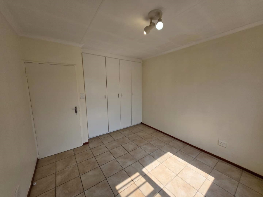 To Let 2 Bedroom Property for Rent in Noordhang Gauteng
