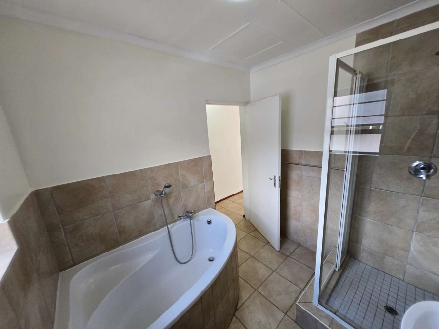 To Let 2 Bedroom Property for Rent in Noordhang Gauteng