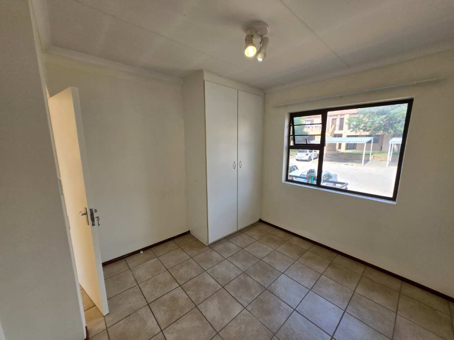 To Let 2 Bedroom Property for Rent in Noordhang Gauteng