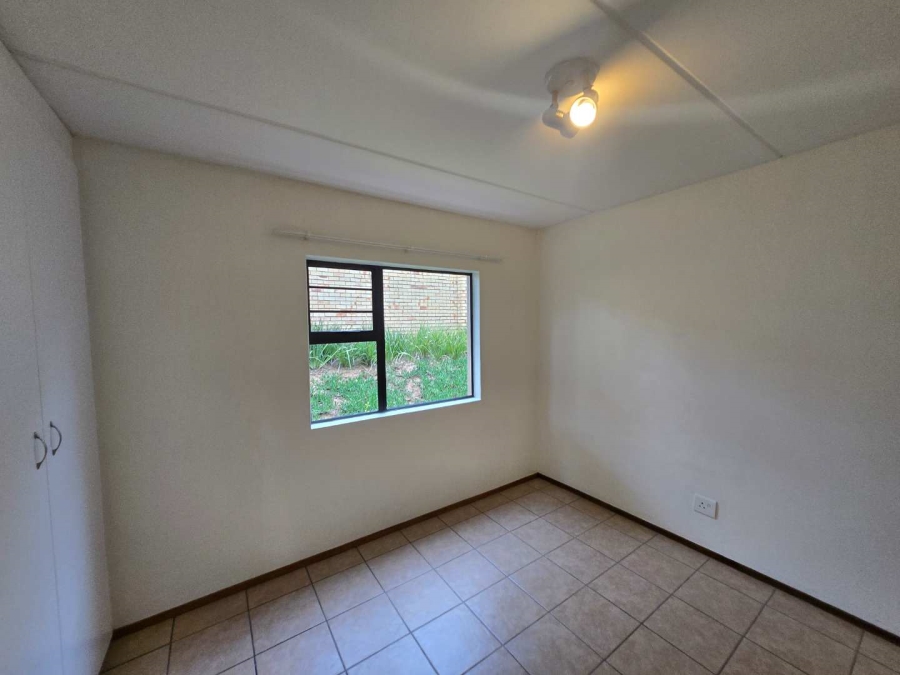 To Let 2 Bedroom Property for Rent in Noordhang Gauteng