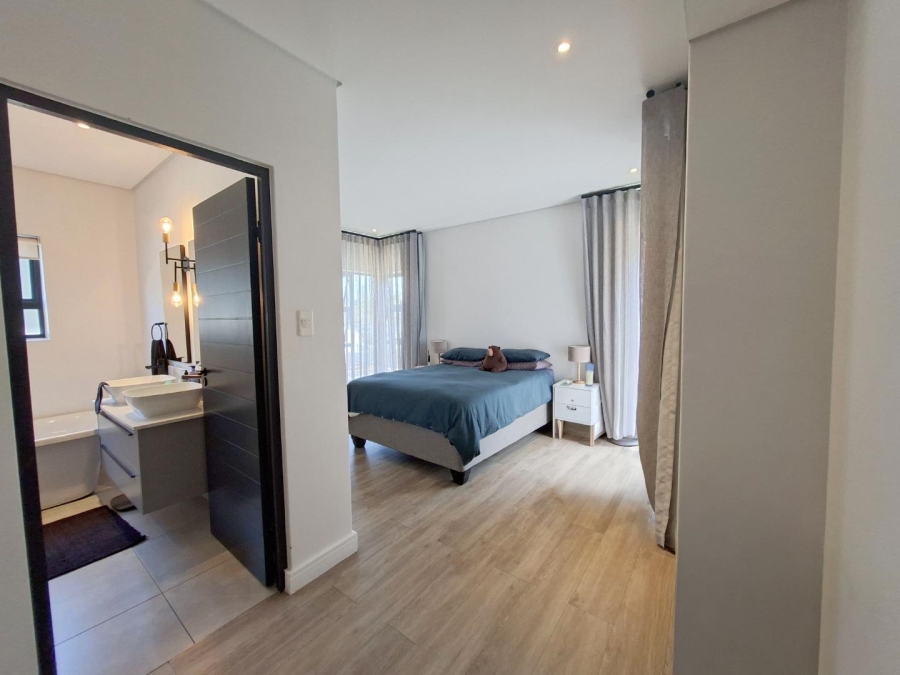 To Let 3 Bedroom Property for Rent in Bryanston Gauteng