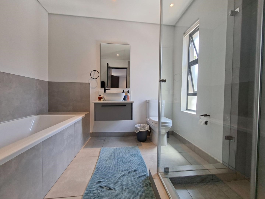 To Let 3 Bedroom Property for Rent in Bryanston Gauteng