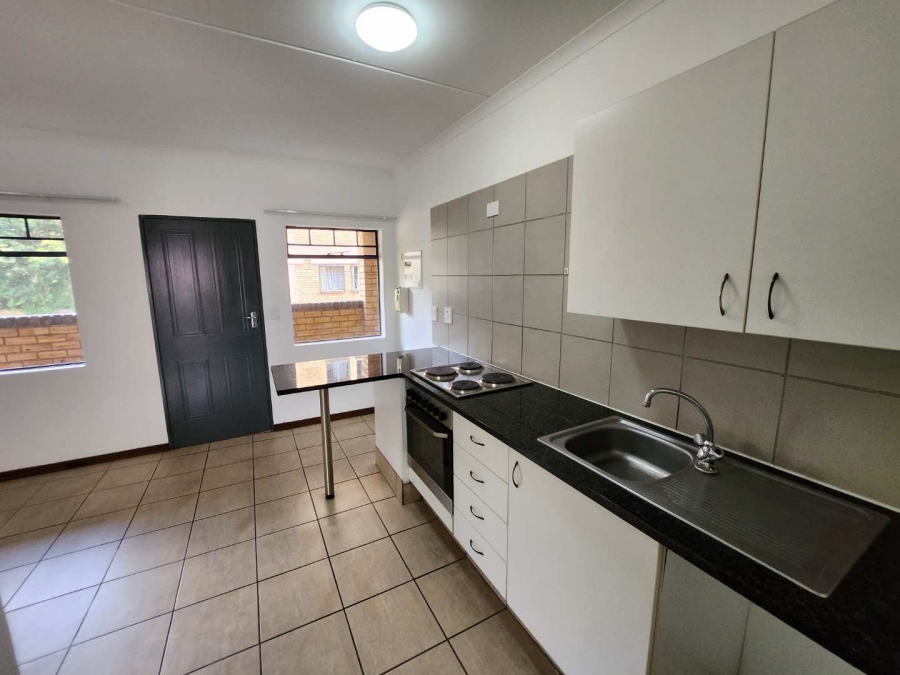 To Let 1 Bedroom Property for Rent in Ferndale Gauteng
