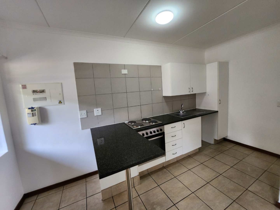 To Let 1 Bedroom Property for Rent in Ferndale Gauteng