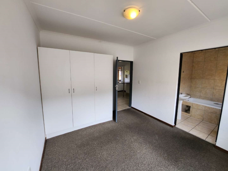 To Let 1 Bedroom Property for Rent in Ferndale Gauteng