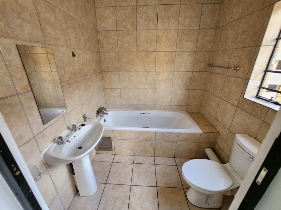 To Let 1 Bedroom Property for Rent in Ferndale Gauteng