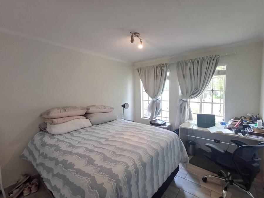 To Let 3 Bedroom Property for Rent in Sonneglans Gauteng