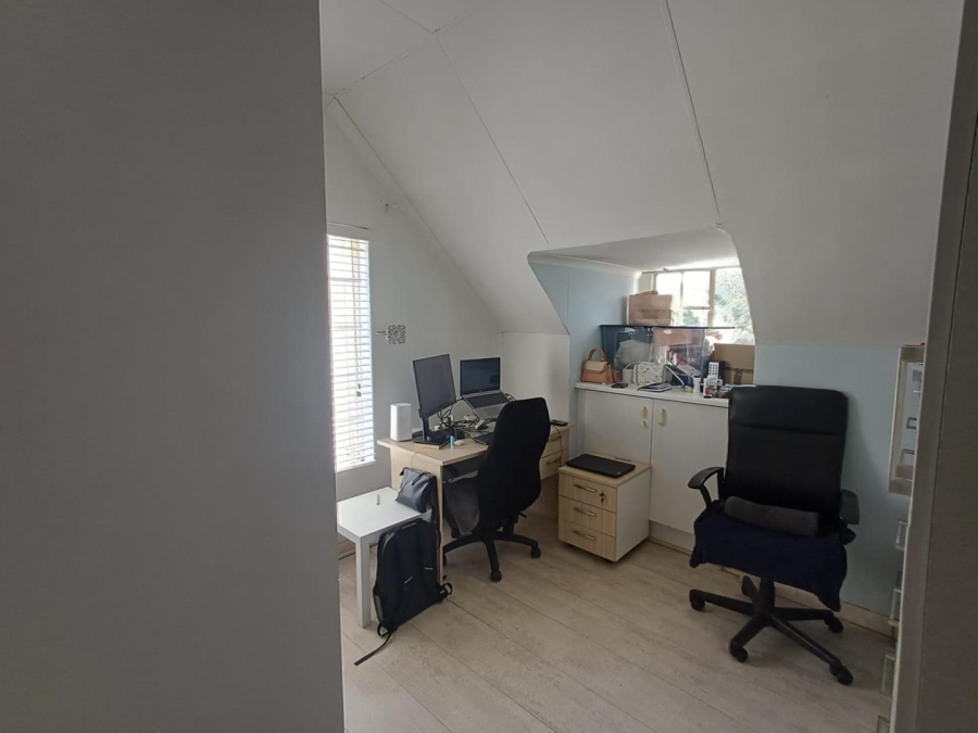 To Let 3 Bedroom Property for Rent in Sonneglans Gauteng