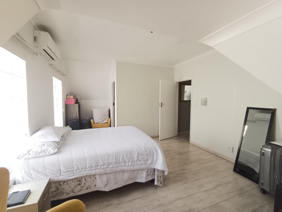 To Let 3 Bedroom Property for Rent in Sonneglans Gauteng