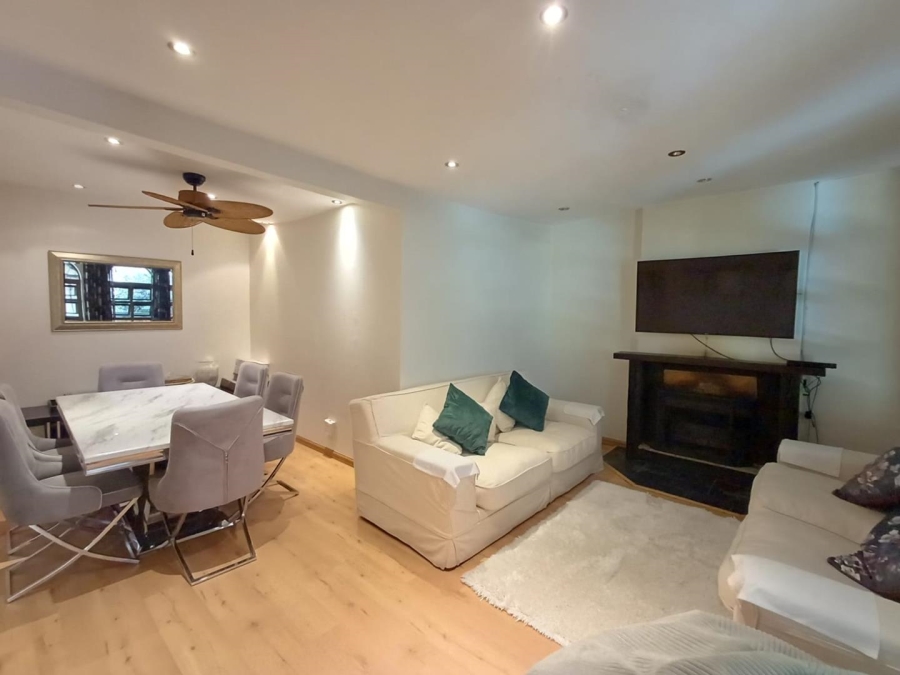 To Let 3 Bedroom Property for Rent in Olivedale Gauteng