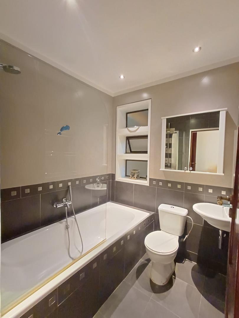 To Let 3 Bedroom Property for Rent in Olivedale Gauteng