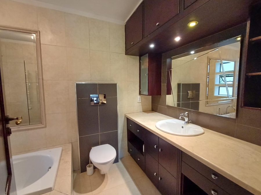 To Let 3 Bedroom Property for Rent in Olivedale Gauteng