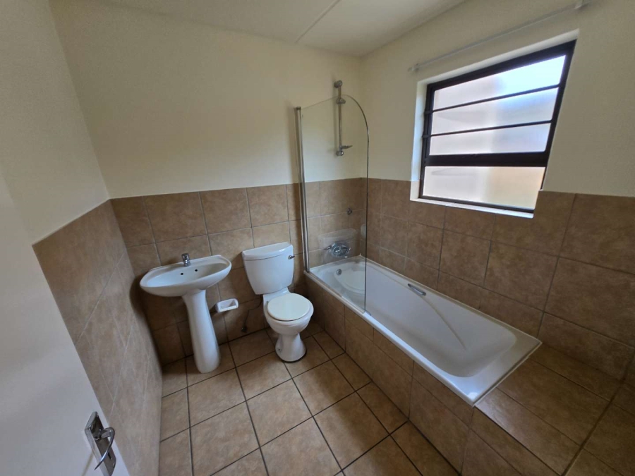 To Let 2 Bedroom Property for Rent in Noordhang Gauteng