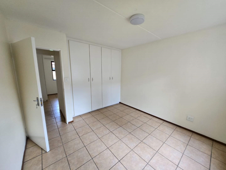 To Let 2 Bedroom Property for Rent in Noordhang Gauteng