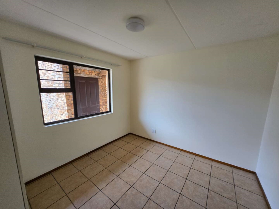 To Let 2 Bedroom Property for Rent in Noordhang Gauteng