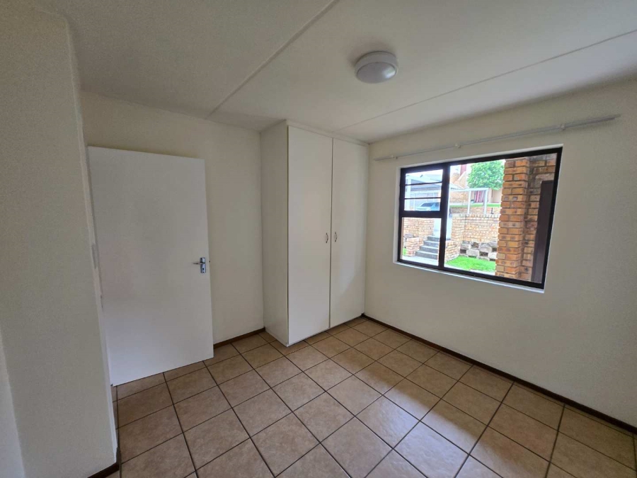 To Let 2 Bedroom Property for Rent in Noordhang Gauteng