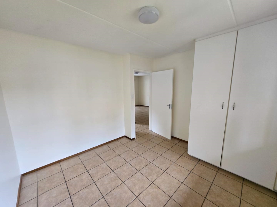 To Let 2 Bedroom Property for Rent in Noordhang Gauteng