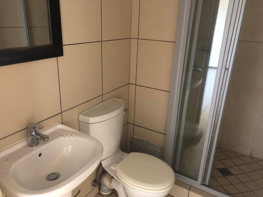 To Let 2 Bedroom Property for Rent in Jackal Creek Golf Estate Gauteng