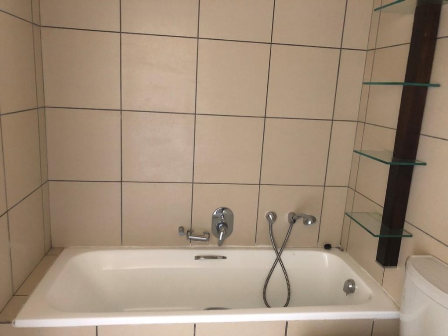 To Let 2 Bedroom Property for Rent in Jackal Creek Golf Estate Gauteng