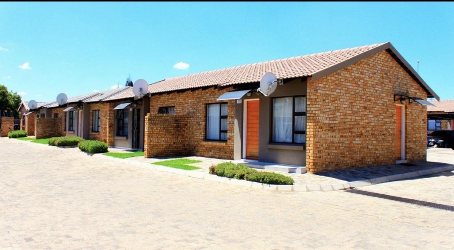 To Let 2 Bedroom Property for Rent in Dawn Park Gauteng