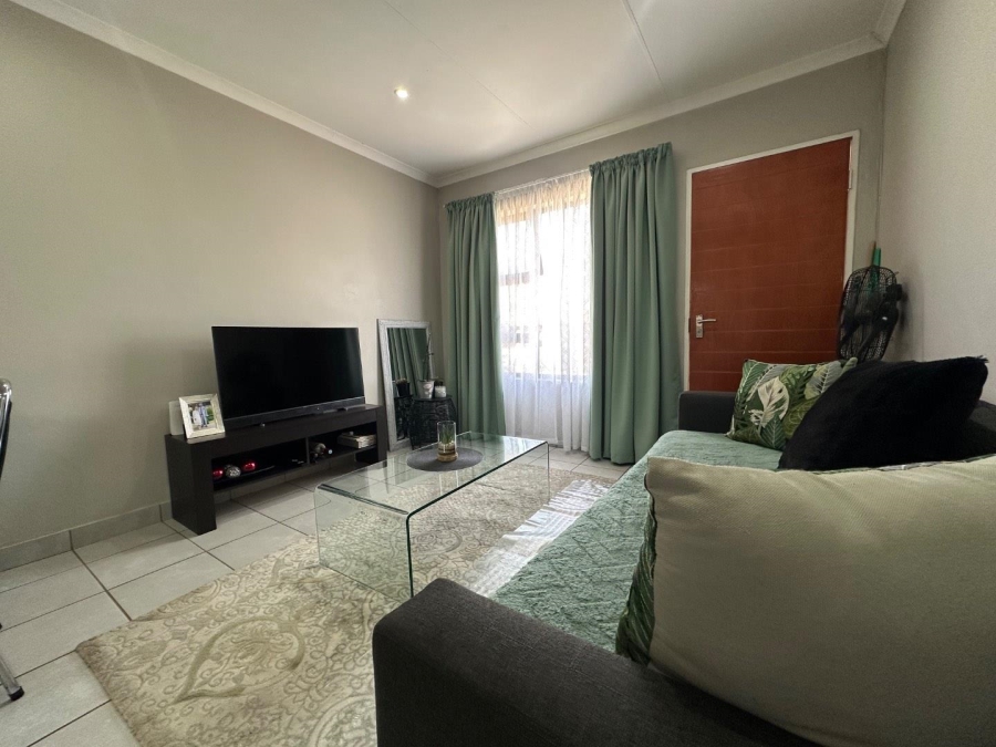 To Let 2 Bedroom Property for Rent in Dawn Park Gauteng
