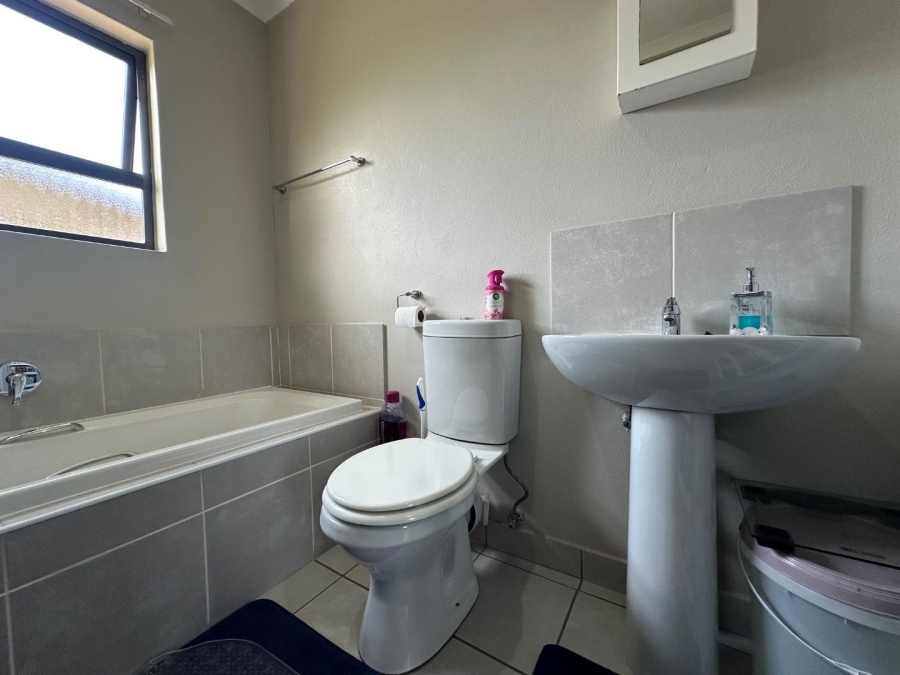 To Let 2 Bedroom Property for Rent in Dawn Park Gauteng