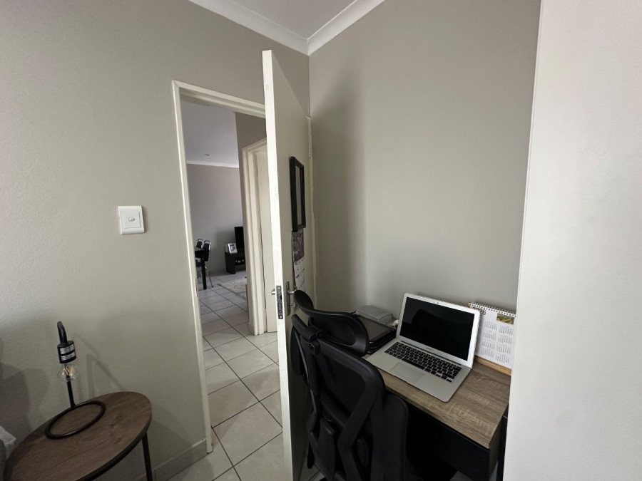 To Let 2 Bedroom Property for Rent in Dawn Park Gauteng