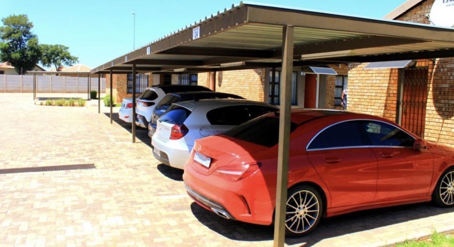 To Let 2 Bedroom Property for Rent in Dawn Park Gauteng