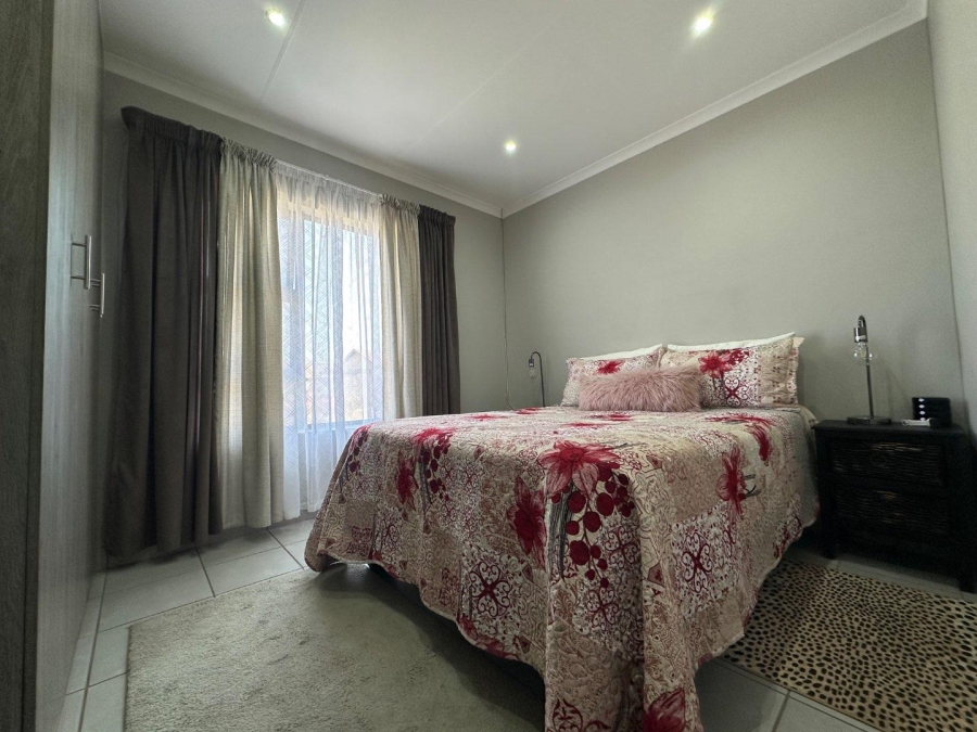 2 Bedroom Property for Sale in Dawn Park Gauteng