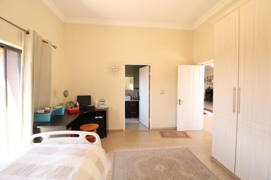4 Bedroom Property for Sale in Blue Valley Golf Estate Gauteng
