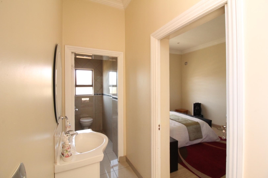 4 Bedroom Property for Sale in Blue Valley Golf Estate Gauteng