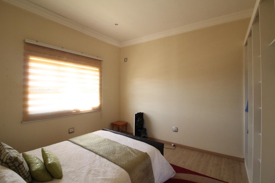 4 Bedroom Property for Sale in Blue Valley Golf Estate Gauteng