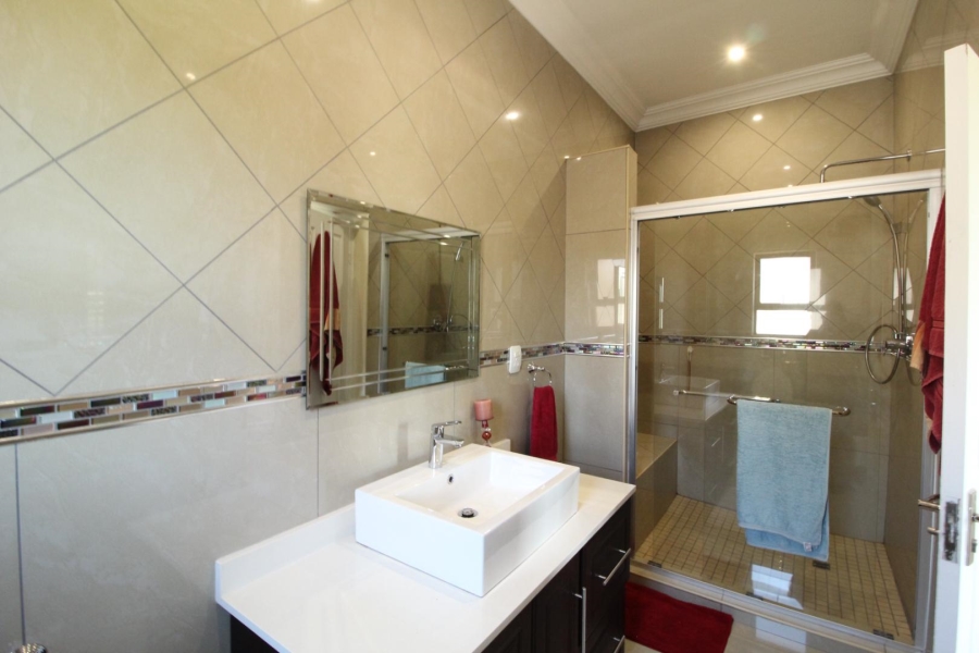 4 Bedroom Property for Sale in Blue Valley Golf Estate Gauteng