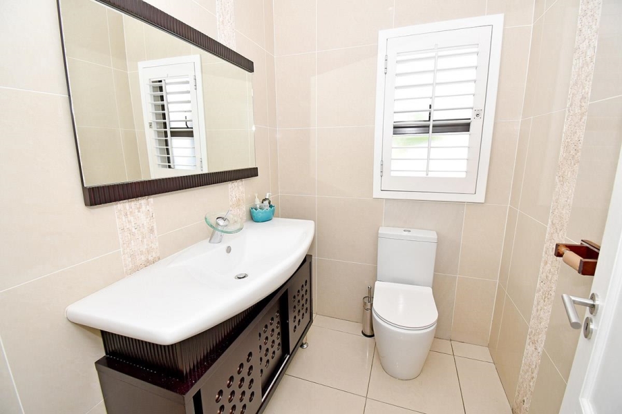 4 Bedroom Property for Sale in Blue Valley Golf Estate Gauteng