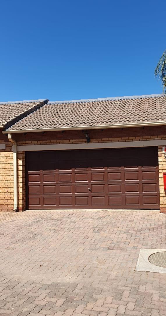 To Let 2 Bedroom Property for Rent in Equestria Gauteng