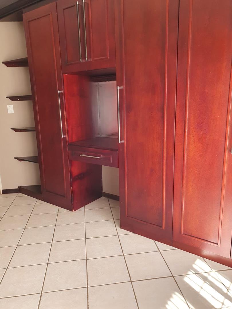To Let 2 Bedroom Property for Rent in Equestria Gauteng