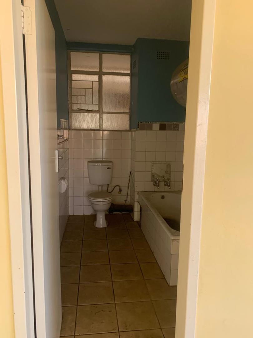 1 Bedroom Property for Sale in Edleen Gauteng