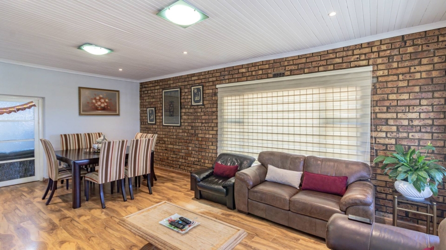 4 Bedroom Property for Sale in The Hill Gauteng