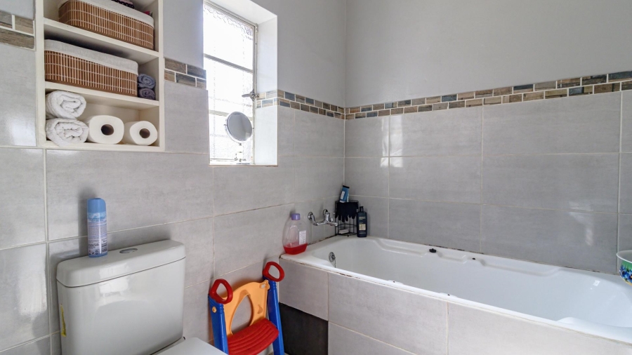 4 Bedroom Property for Sale in The Hill Gauteng