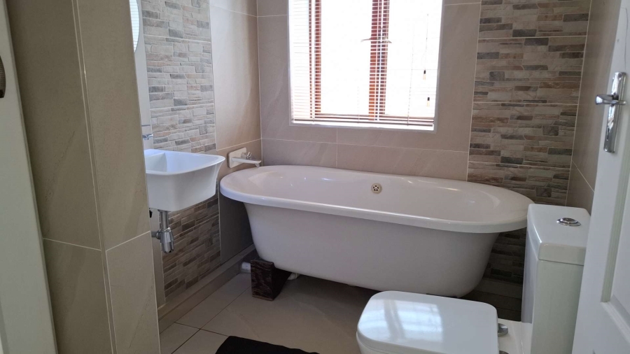 2 Bedroom Property for Sale in Meyersdal Gauteng
